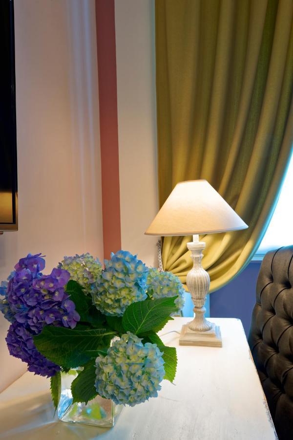 White Ribbon Hotel Milan Luaran gambar