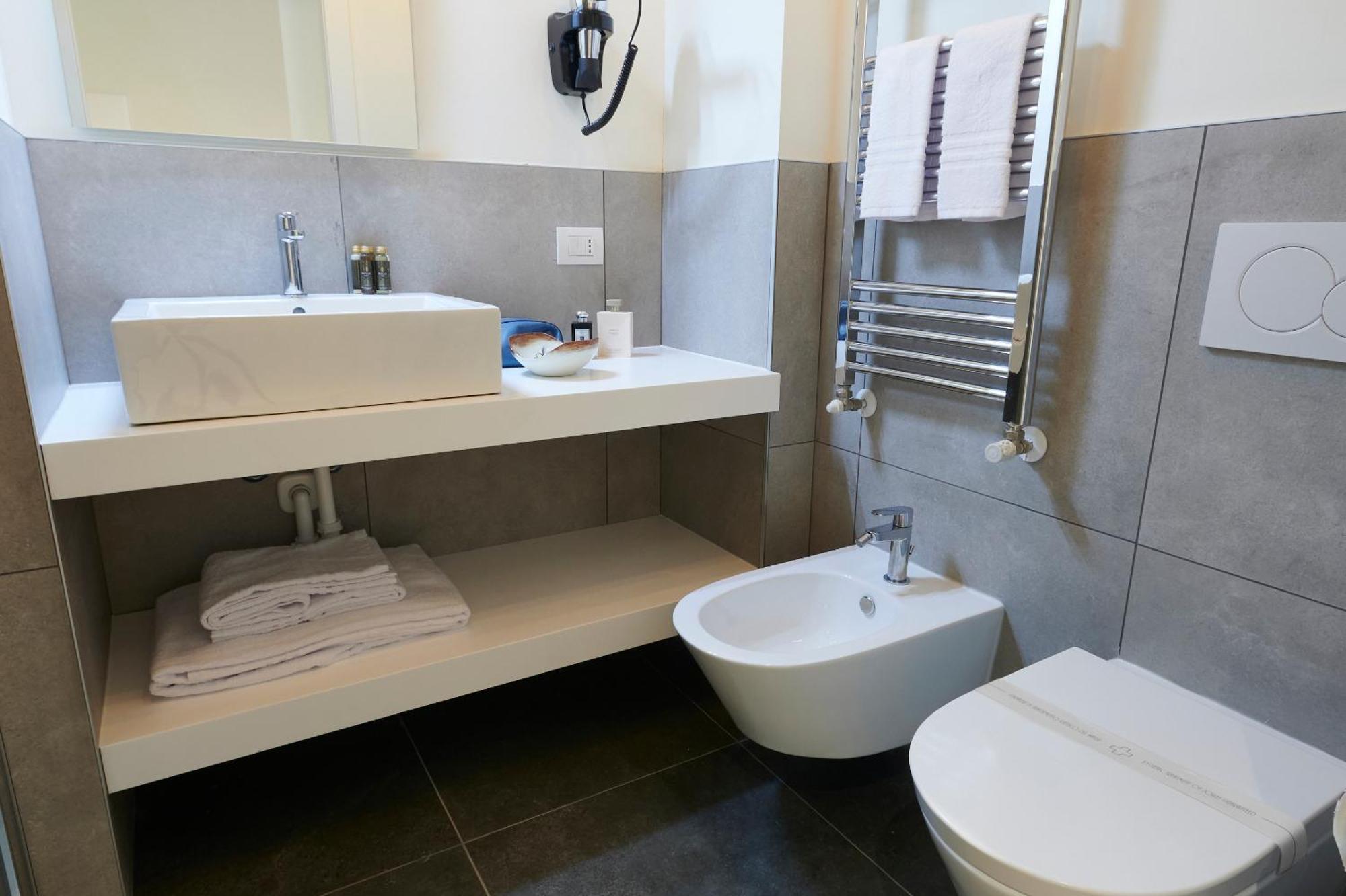 White Ribbon Hotel Milan Luaran gambar